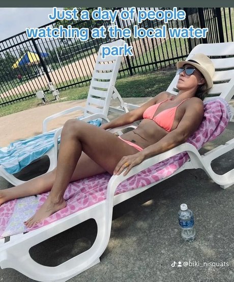 Foto di nudo di fuga di OnlyFans di Bikinisquats