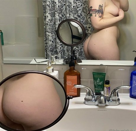 Foto di nudo di fuga di OnlyFans di Bbygirlviv
