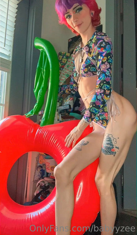 Foto di nudo di fuga di OnlyFans di Babyyzee