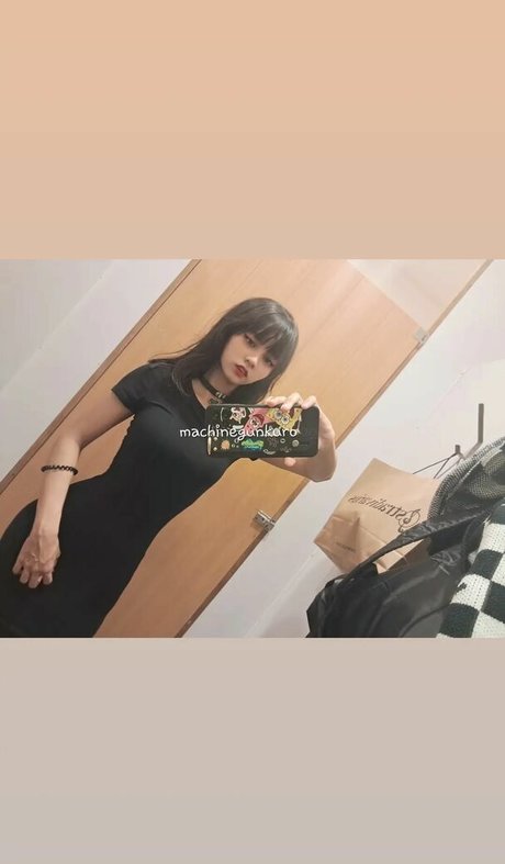 Foto di nudo di fuga di OnlyFans di Kuro Emma
