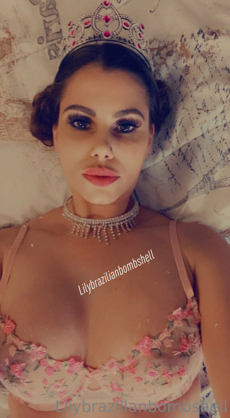 Lilybrazilianbombshell