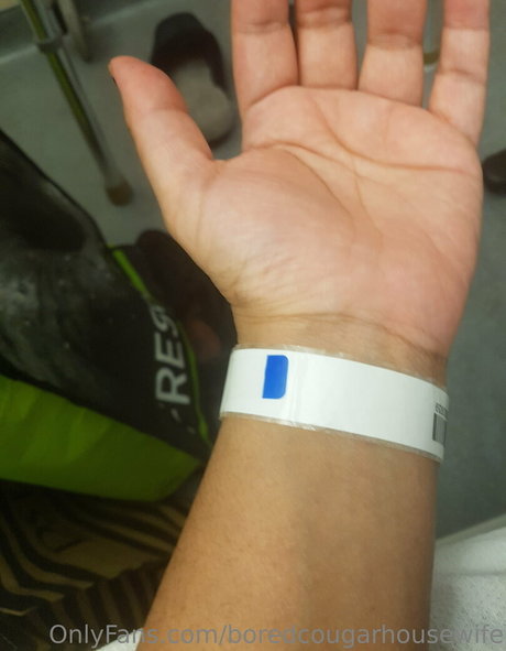 Boredcougarhousewife