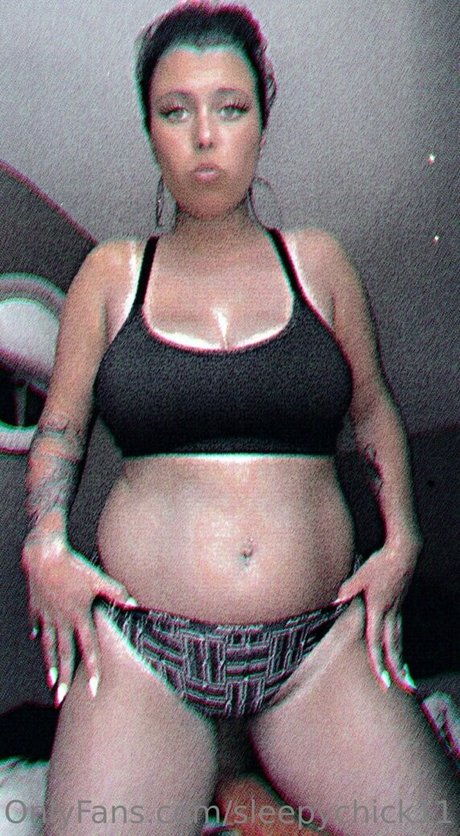 Foto di nudo di fuga di OnlyFans di Sleepychick11