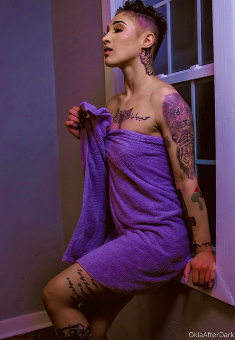 Foto di nudo di fuga di OnlyFans di Oklaafterdark