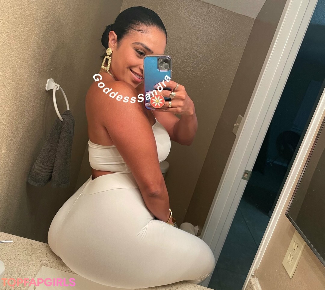 Foto di nudo di fuga di OnlyFans di Goddesssandra #2 Foto di nudo di fuga di OnlyFans di Goddesssandra #2