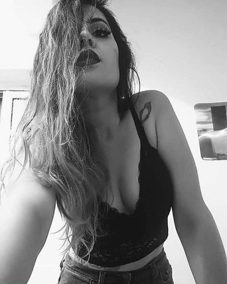 Foto di nudo di fuga di OnlyFans di Exoticalphagirl