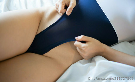 Foto di nudo di fuga di OnlyFans di Hot Emma