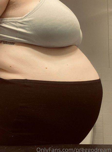 Foto di nudo di fuga di OnlyFans di Preggodream