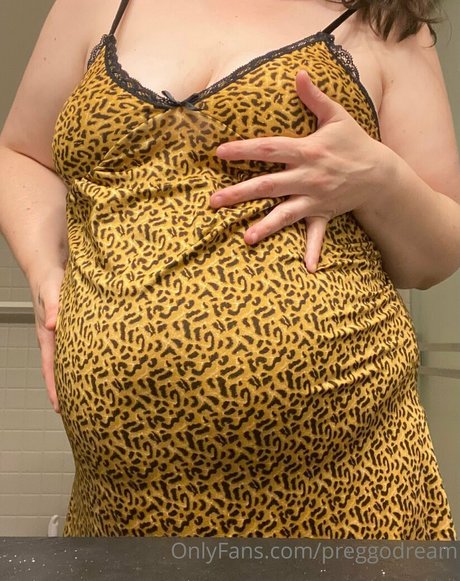 Foto di nudo di fuga di OnlyFans di Preggodream