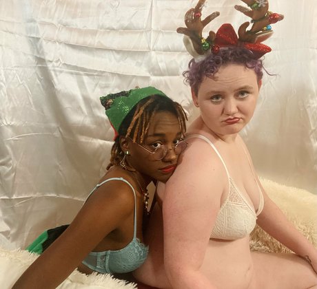 Foto di nudo di fuga di OnlyFans di Hunnybeesarecool