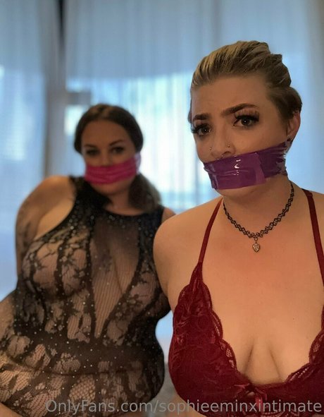 Sophieeminxintimate
