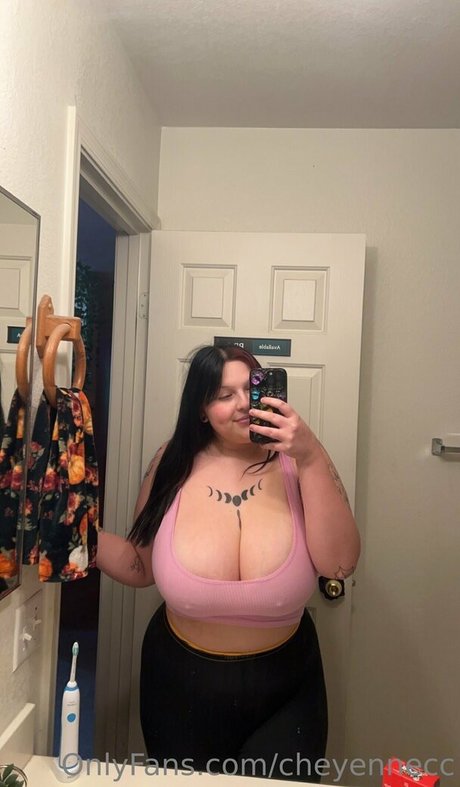 Foto di nudo di fuga di OnlyFans di Cheyennecc
