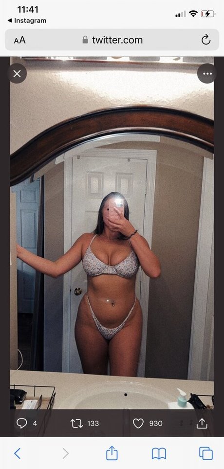 Foto di nudo di fuga di OnlyFans di Jigglyjessicaa