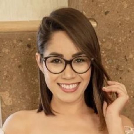 Yanin Campos