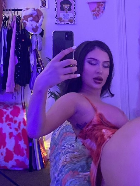Foto di nudo di fuga di OnlyFans di Lotsoflana