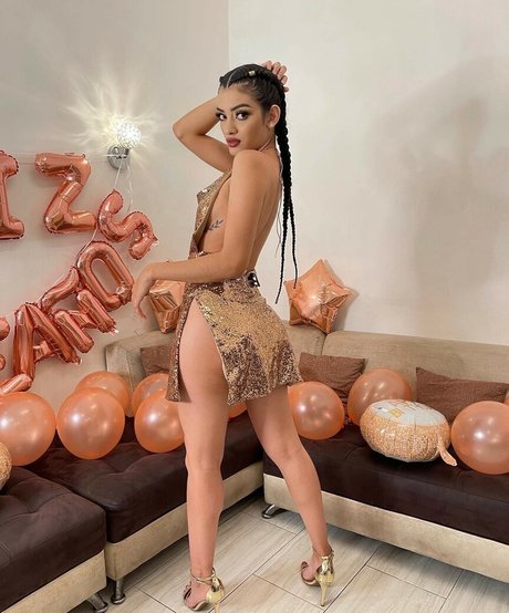 Foto di nudo di fuga di OnlyFans di Camila Krystel