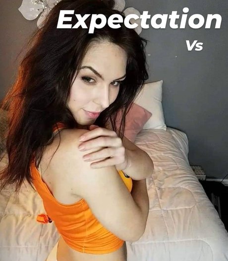 Foto di nudo di fuga di OnlyFans di Ciny Looney