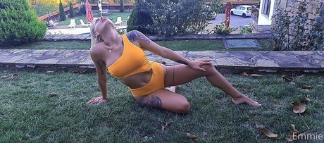 Emmiesix