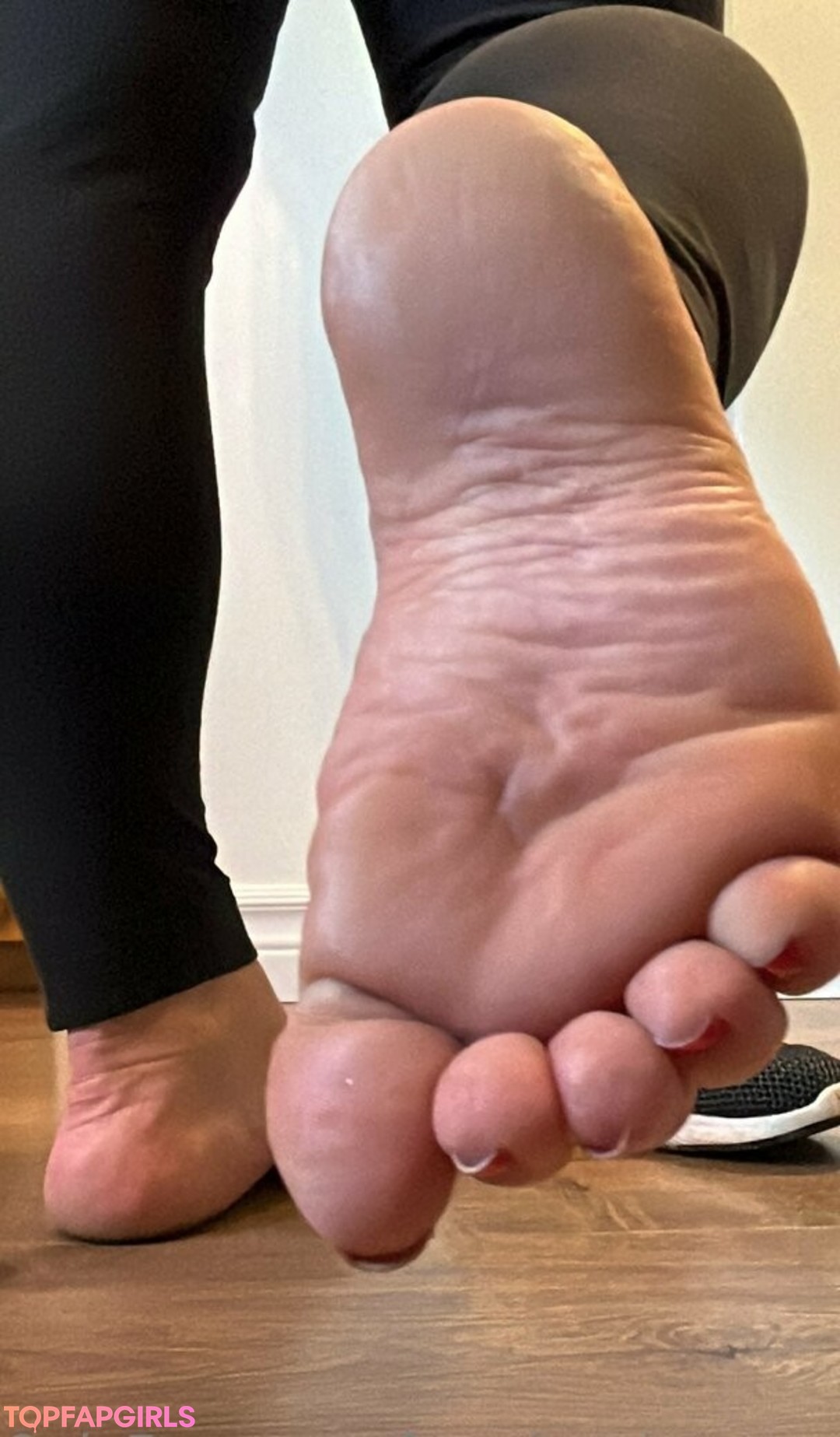 Foto di nudo di fuga di OnlyFans di Feetsiecakespreviews #19 Foto di nudo di fuga di OnlyFans di Feetsiecakespreviews #19
