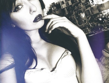 Foto di nudo di fuga di OnlyFans di Elyse Summer