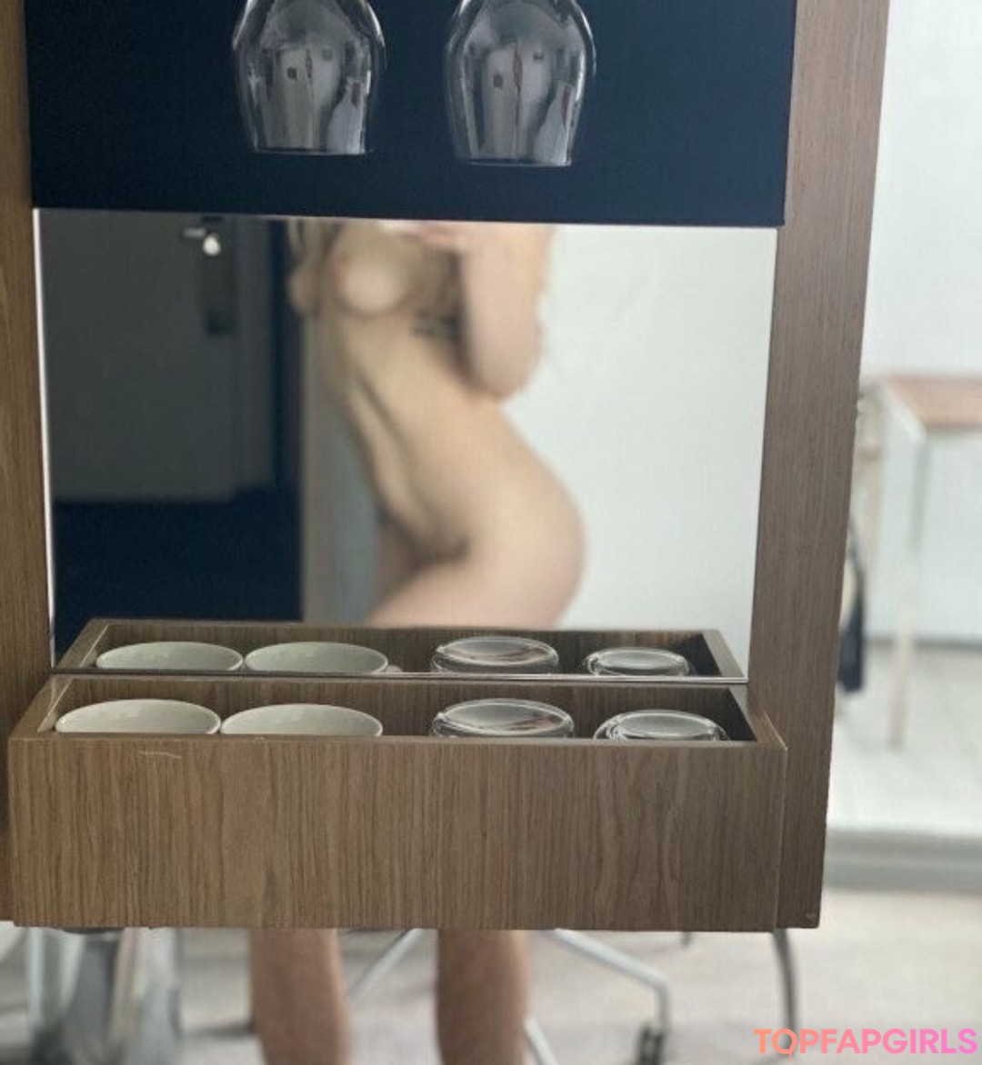 Foto di nudo di fuga di OnlyFans di Sashaflowerpremium #86 Foto di nudo di fuga di OnlyFans di Sashaflowerpremium #86