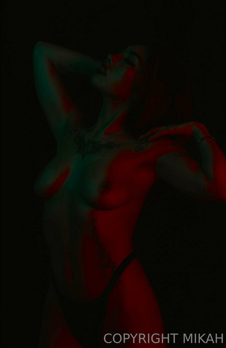 Foto di nudo di fuga di OnlyFans di Mikahvip