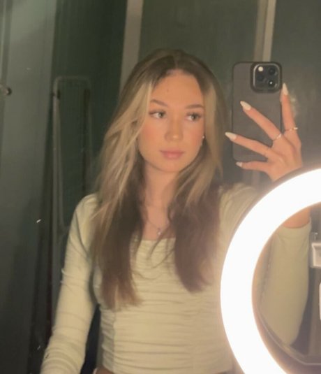 Foto di nudo di fuga di OnlyFans di Angipangin