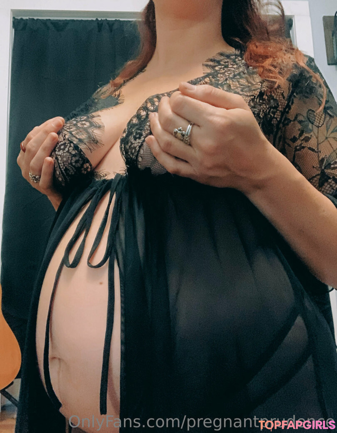 Foto di nudo di fuga di OnlyFans di Pregnantprudence #26 Foto di nudo di fuga di OnlyFans di Pregnantprudence #26