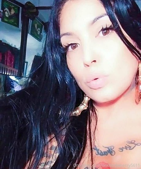 Foto di nudo di fuga di OnlyFans di Sexistrawberry5611