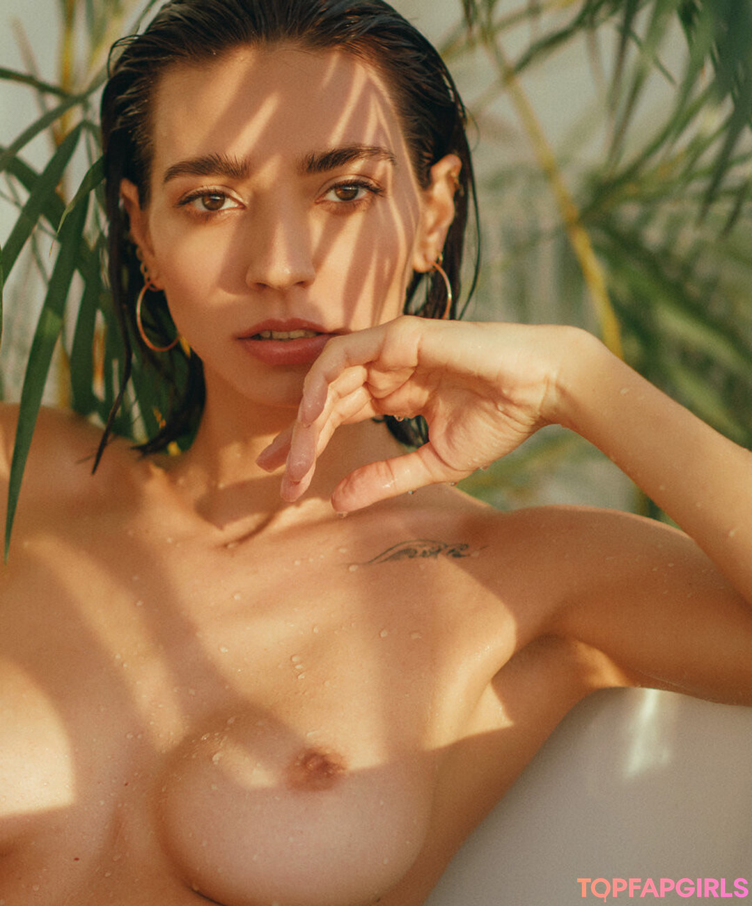 Foto di nudo di fuga di OnlyFans di Ireenel #2 Foto di nudo di fuga di OnlyFans di Ireenel #2