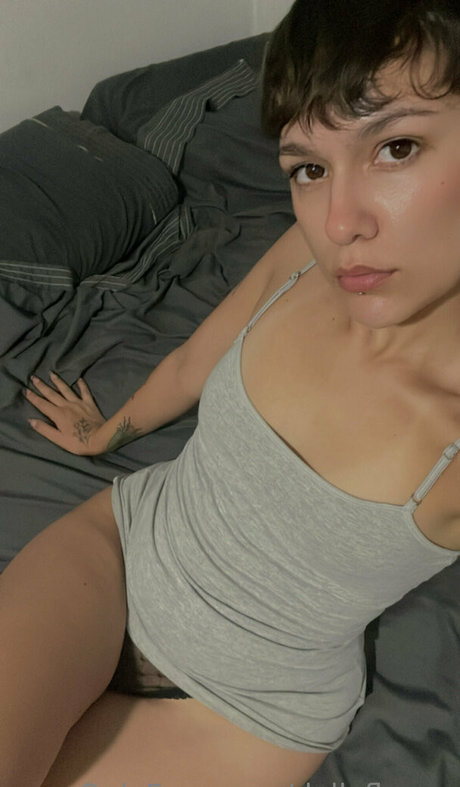 Foto di nudo di fuga di OnlyFans di Dollyflynne