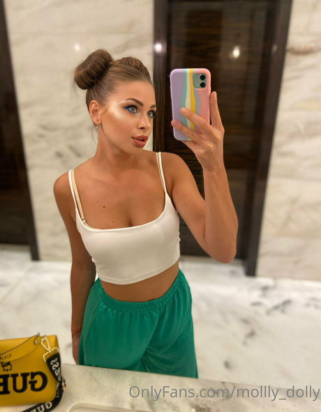 Foto di nudo di fuga di OnlyFans di Molllydolly