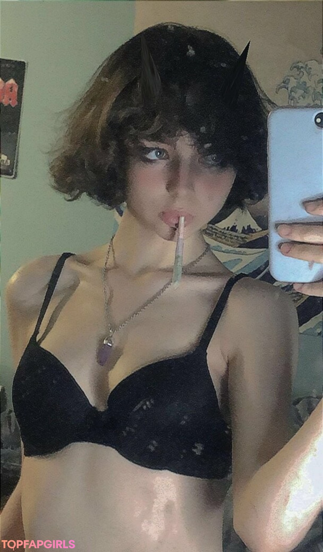 Foto di nudo di fuga di OnlyFans di Little Pet #7 Foto di nudo di fuga di OnlyFans di Little Pet #7