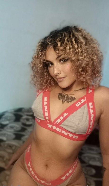 Foto di nudo di fuga di OnlyFans di Sexxyreddemon