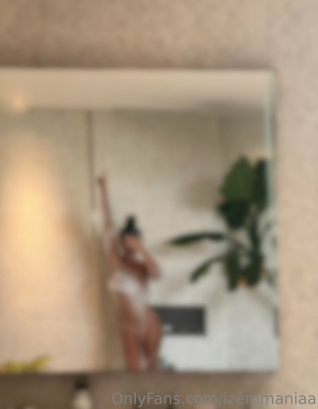 Foto di nudo di fuga di OnlyFans di Izemmaniaa