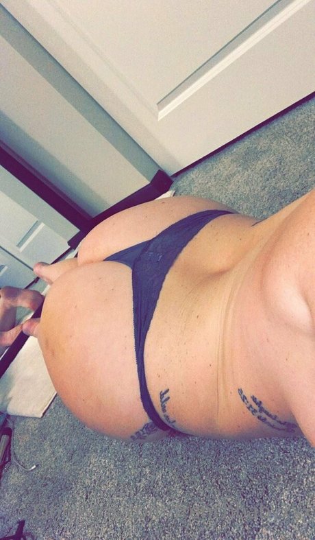 Foto di nudo di fuga di OnlyFans di Frenchbabyxxx
