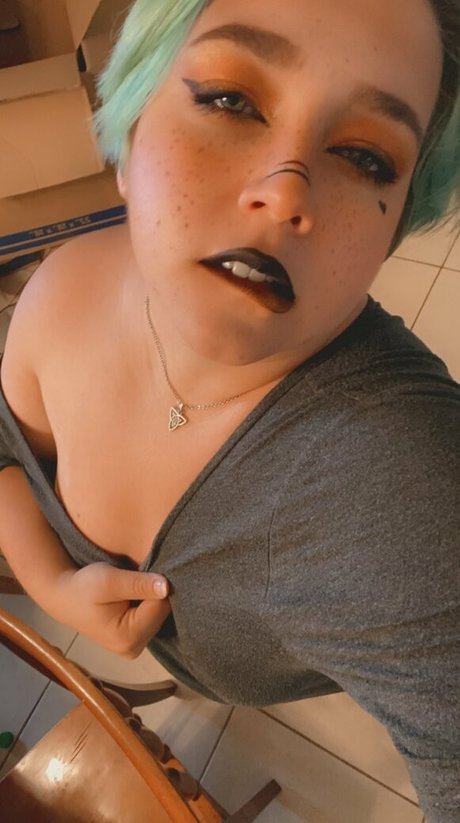 Foto di nudo di fuga di OnlyFans di Unsupervisedhousewife