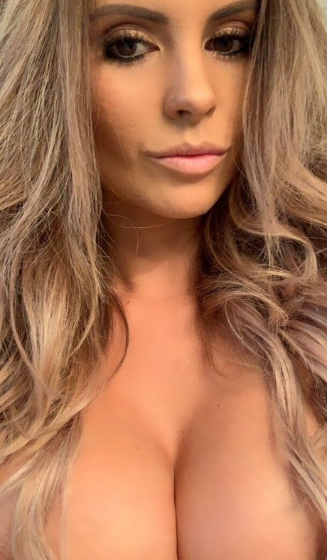 Foto di nudo di fuga di OnlyFans di Kristen Strout
