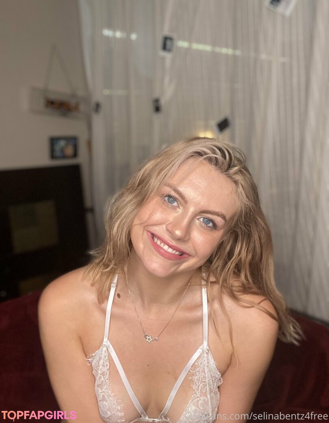 Foto di nudo di fuga di OnlyFans di Selinabentz4free #22 Foto di nudo di fuga di OnlyFans di Selinabentz4free #22