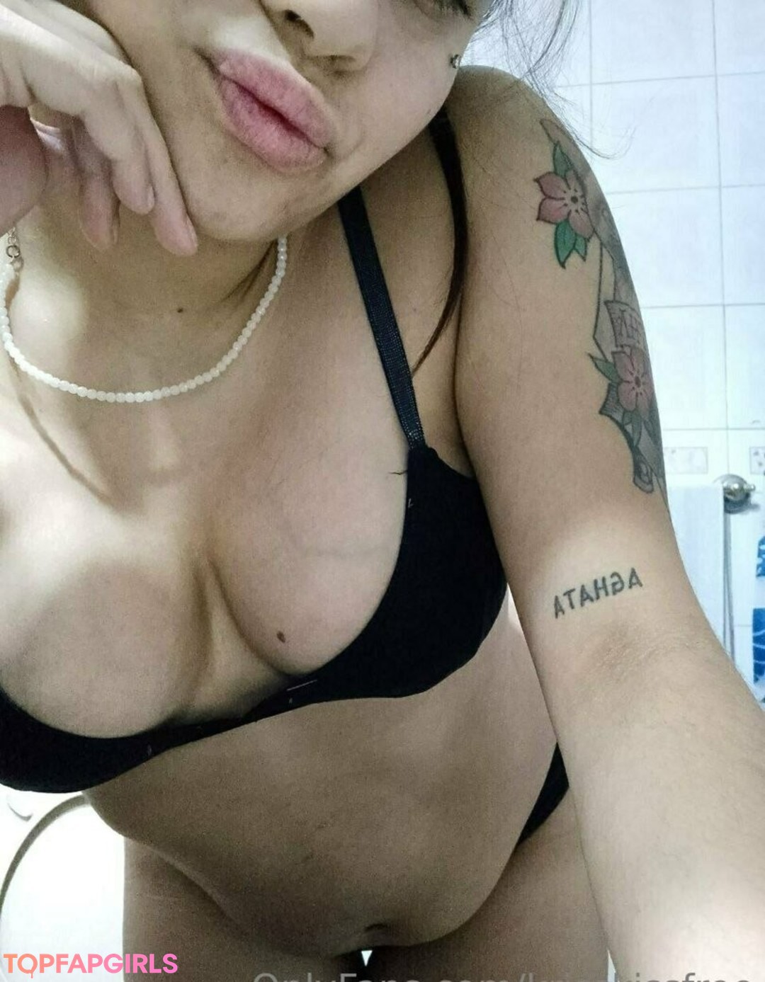 Foto di nudo di fuga di OnlyFans di Krisskissfree #106 Foto di nudo di fuga di OnlyFans di Krisskissfree #106