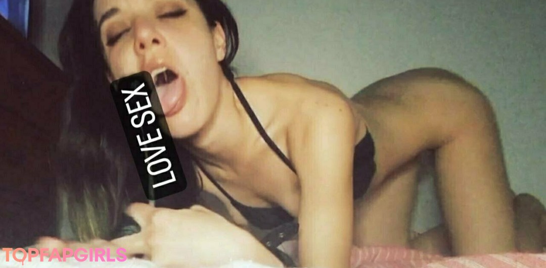 Foto di nudo di fuga di OnlyFans di Krisskissfree #111 Foto di nudo di fuga di OnlyFans di Krisskissfree #111