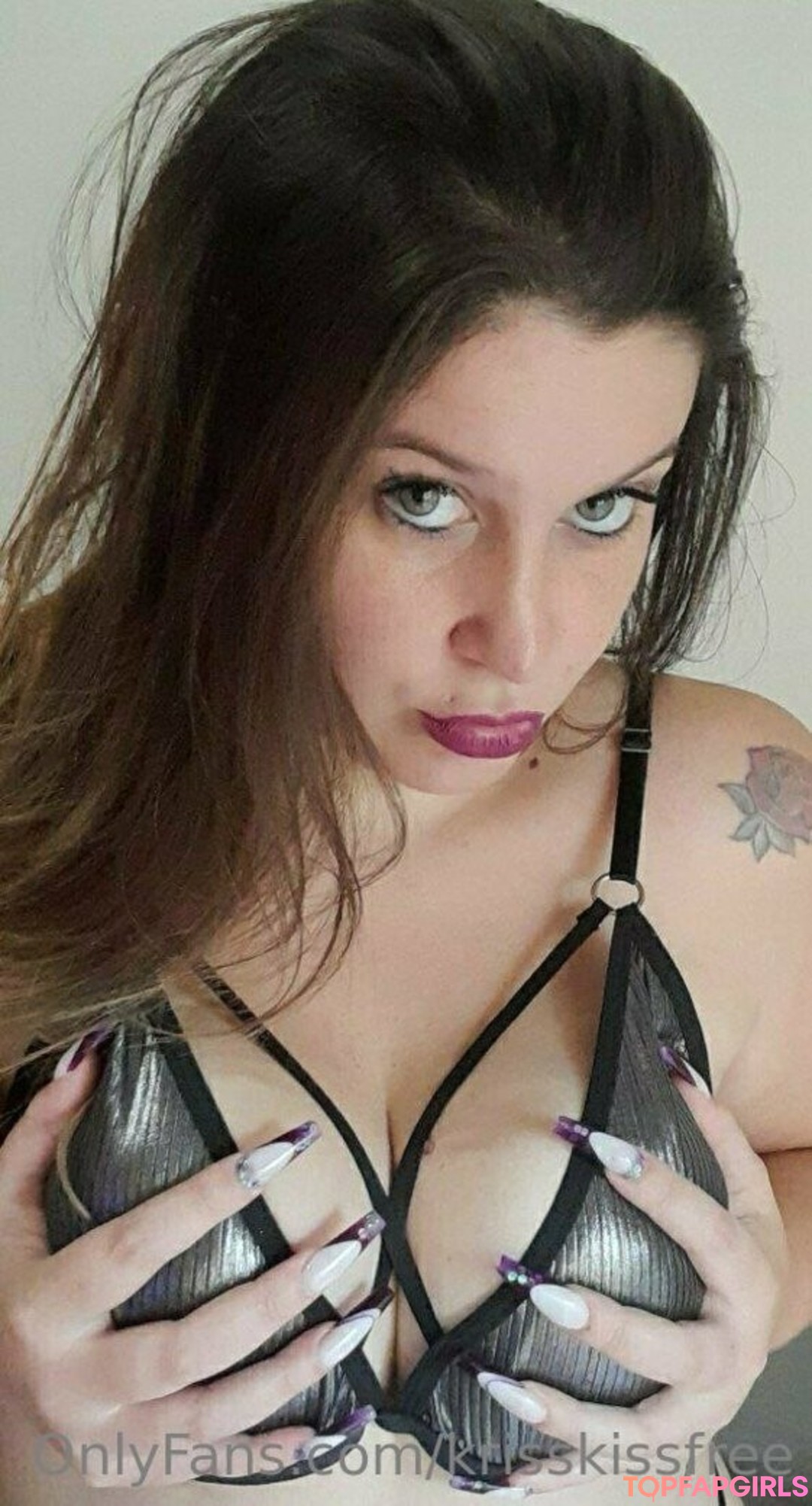 Foto di nudo di fuga di OnlyFans di Krisskissfree #296 Foto di nudo di fuga di OnlyFans di Krisskissfree #296