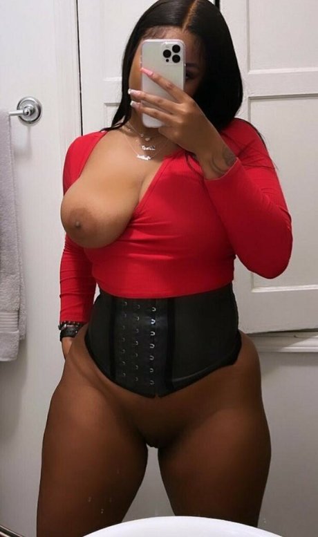 Foto di nudo di fuga di OnlyFans di Dirakash