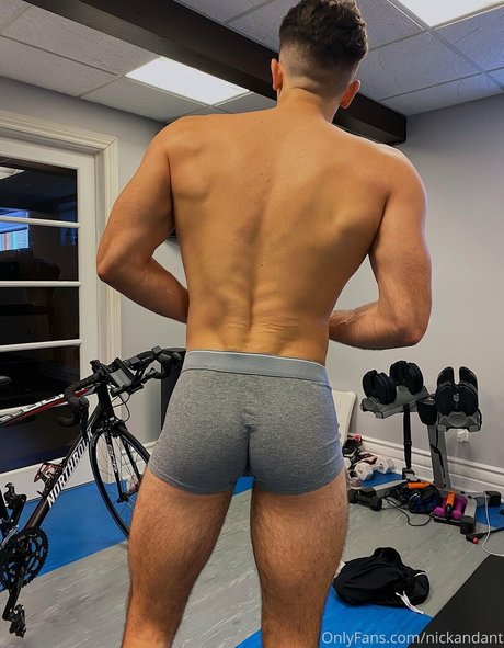 Foto di nudo di fuga di OnlyFans di Nickandant