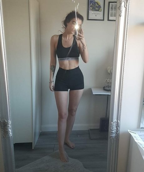Foto di nudo di fuga di OnlyFans di Jessie