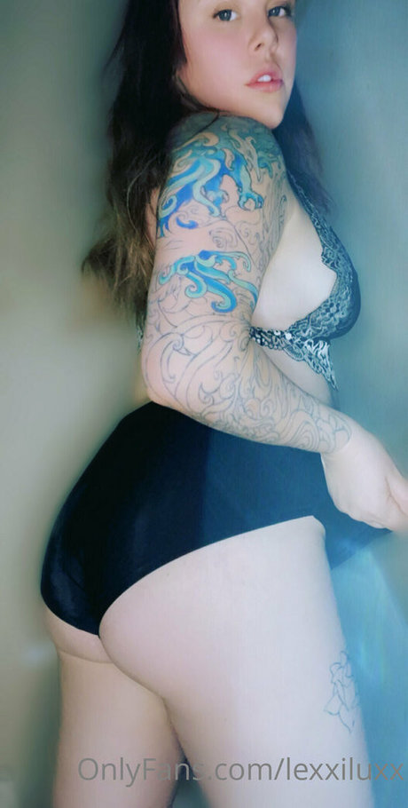Foto di nudo di fuga di OnlyFans di Lexxiluxx