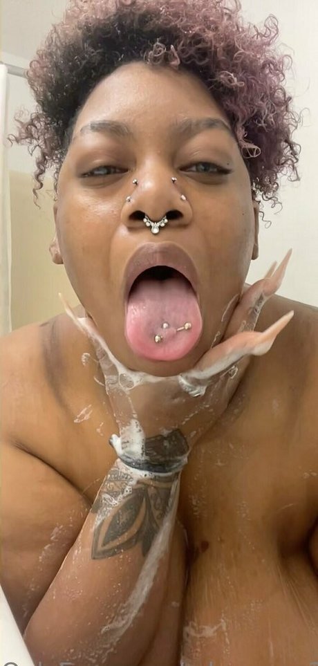 Xdqueenx3