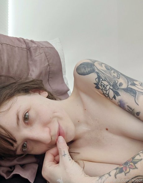 Foto di nudo di fuga di OnlyFans di Snoot