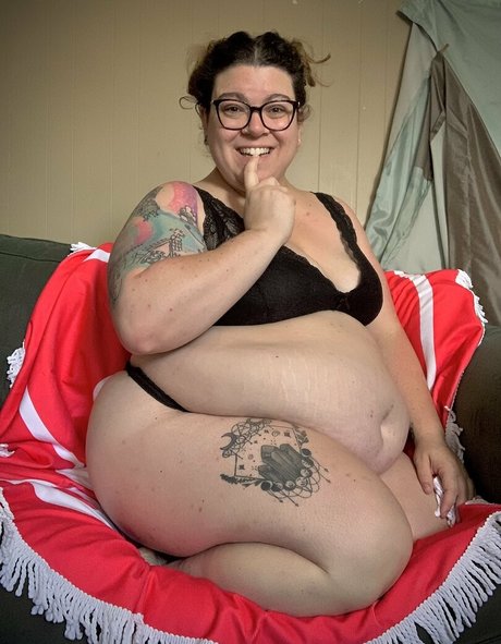 Foto di nudo di fuga di OnlyFans di Helastonedbbw