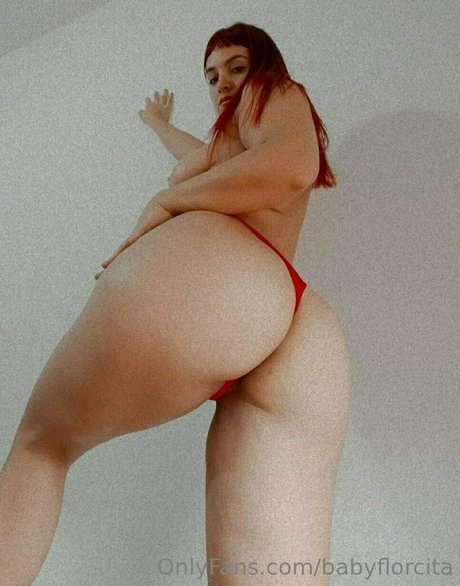 Foto di nudo di fuga di OnlyFans di Babyflorcita